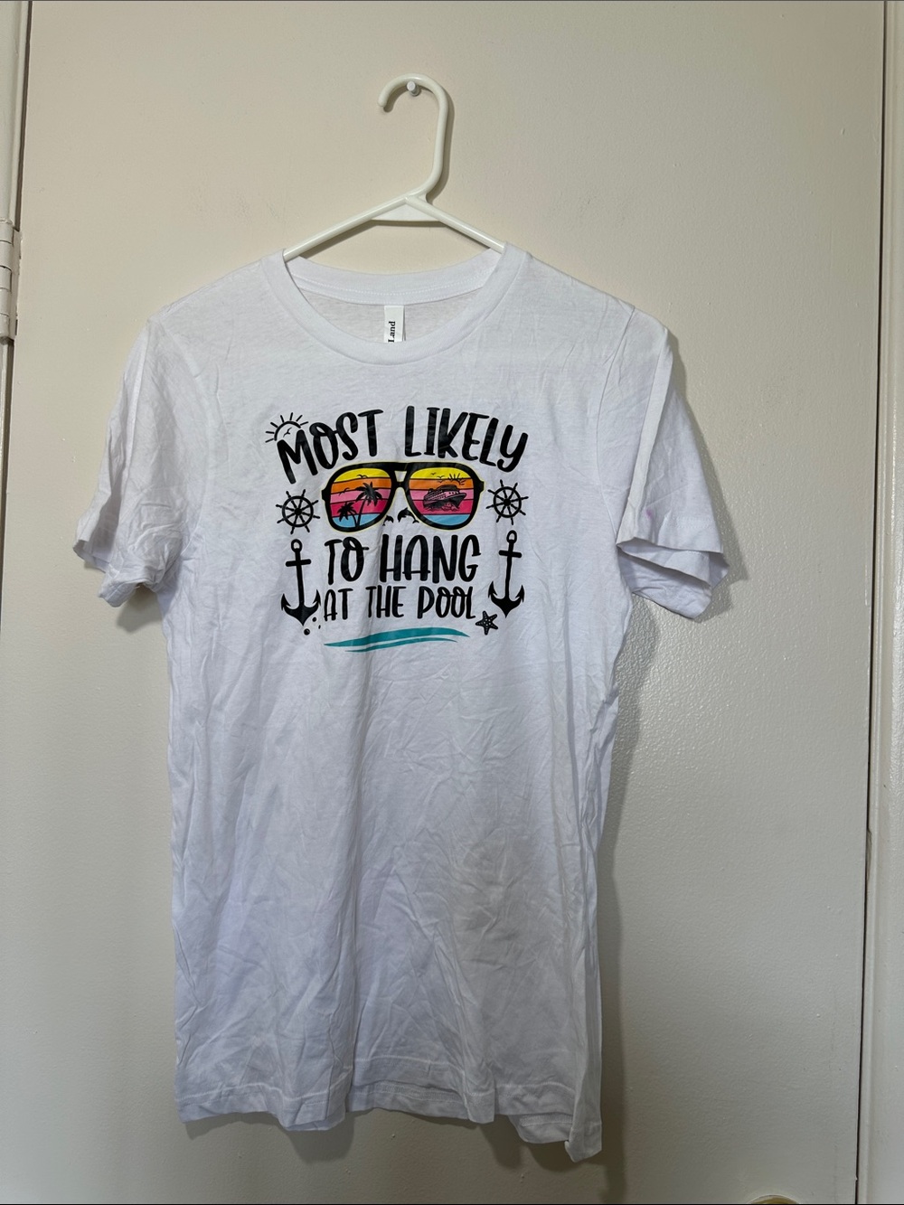 Elan White Short Sleeve Tee with Multicolor Sunglass Graphic